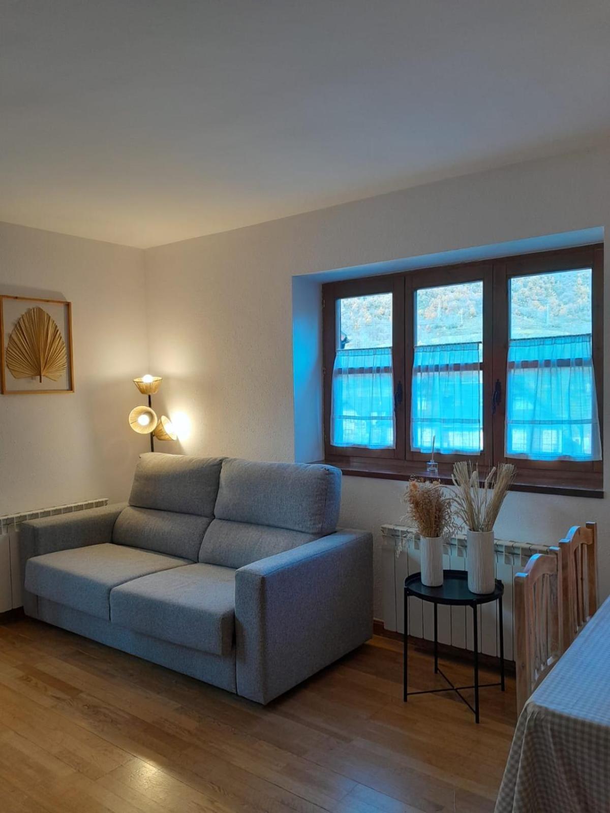 Apartamentos Nevados 24610 Benasque Luaran gambar